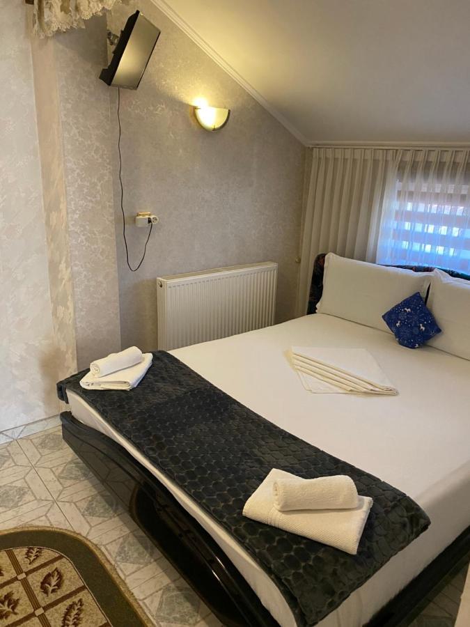 쿠티에데아게스 Apartament Mansarda 아파트 외부 사진