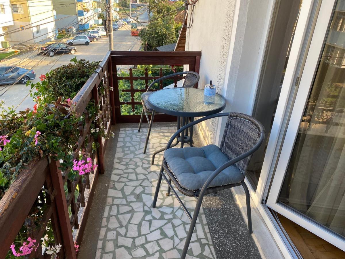 쿠티에데아게스 Apartament Mansarda 아파트 외부 사진