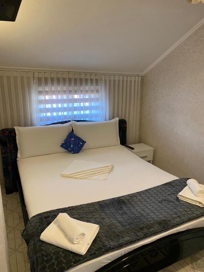 쿠티에데아게스 Apartament Mansarda 아파트 외부 사진